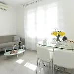 One-bedroom In * سولين